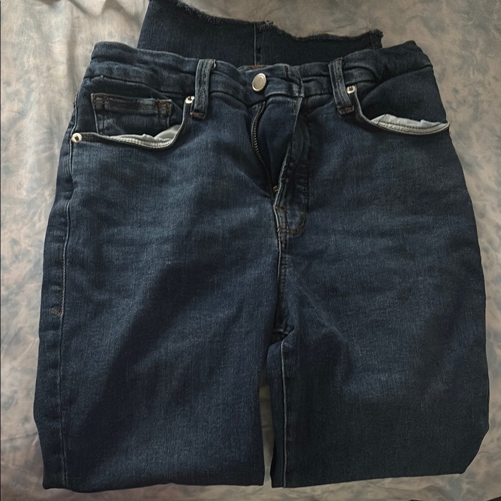 Good American Indigo Denim Shorts